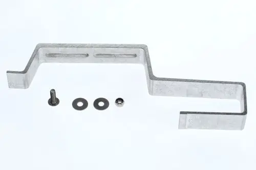 Befestigungsset bestehend aus einer metallischen Halterung und Schrauben, geliefert von Bosch, zur Montage von Dachhaken oder ähnlichen Anwendungen.